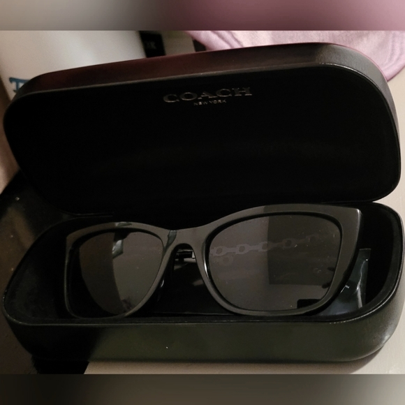 Authentic Coach Sunglasses with Case - Picture 5 of 5